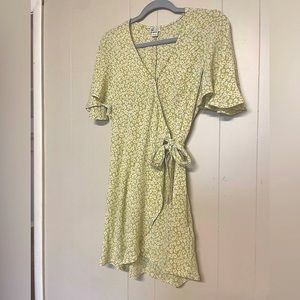 BillaBong Daisy Floral Wrap Dress
